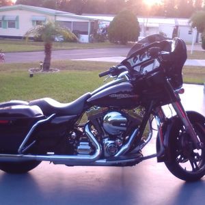 Meet your Posher, Tee